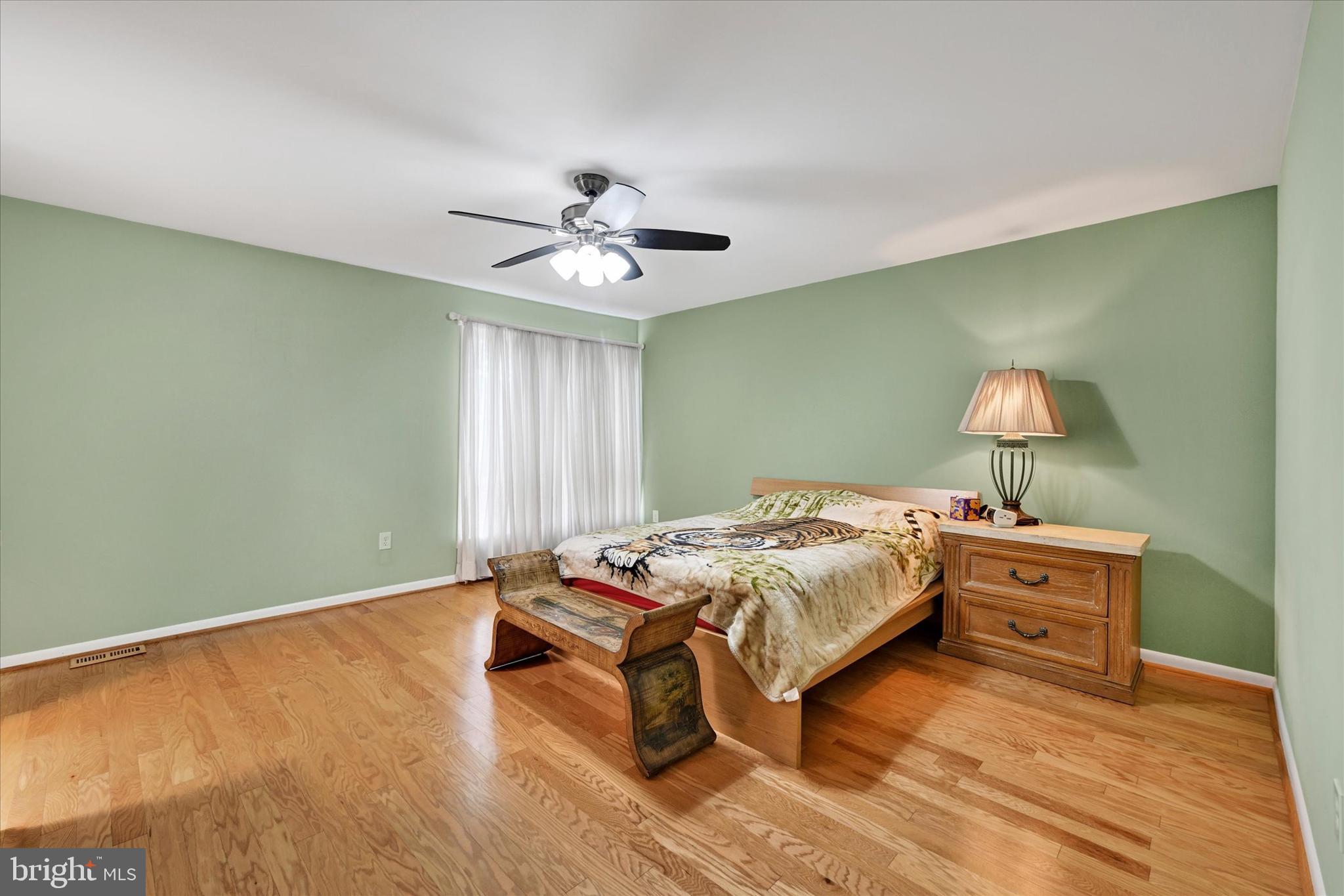 2 Lamplighter Ct #2