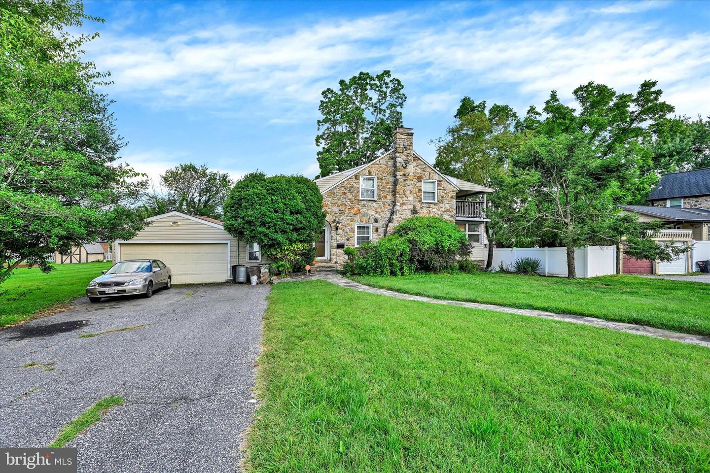 3605 Buckingham Rd