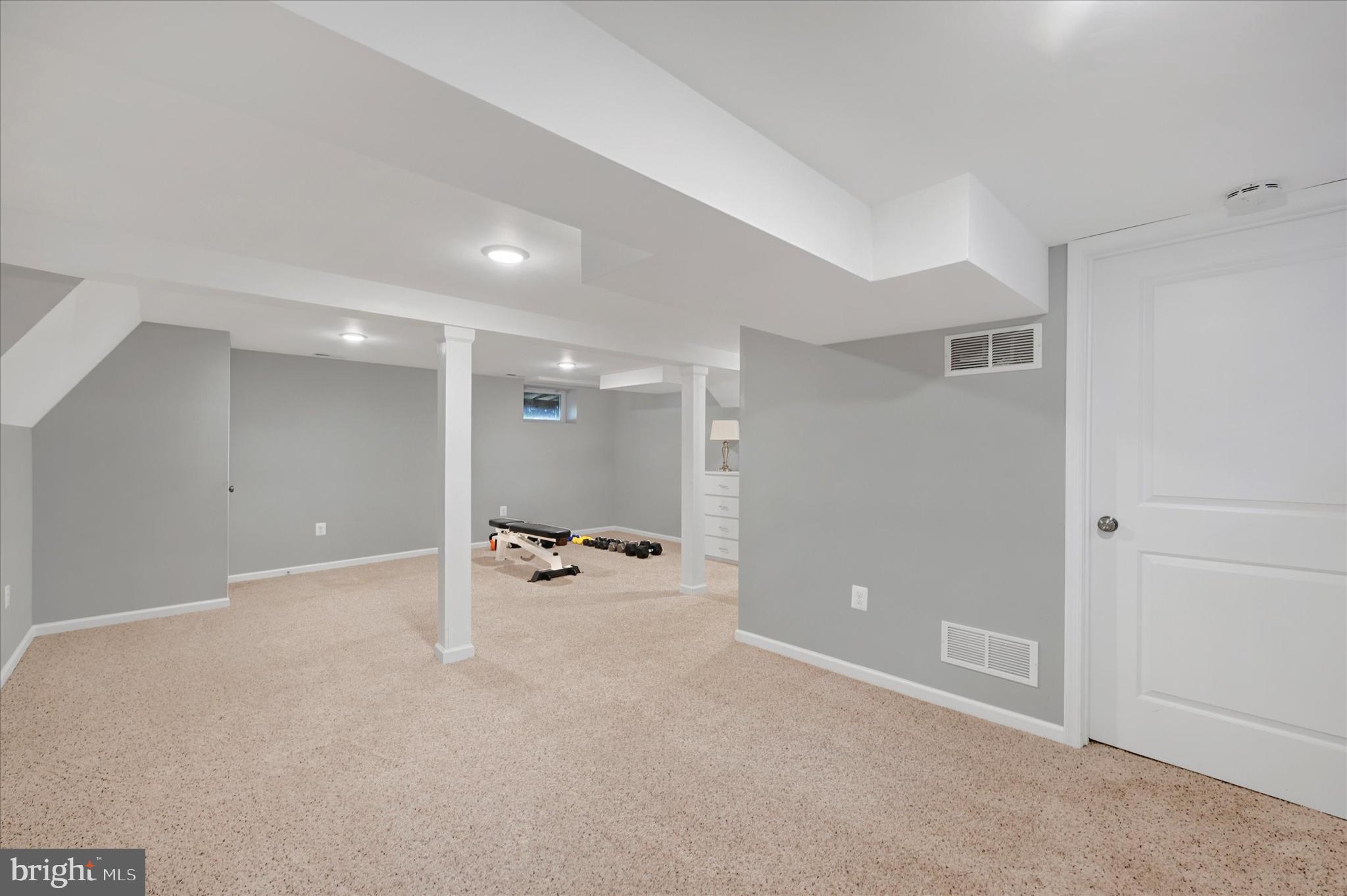 127 Ridgefield Rd