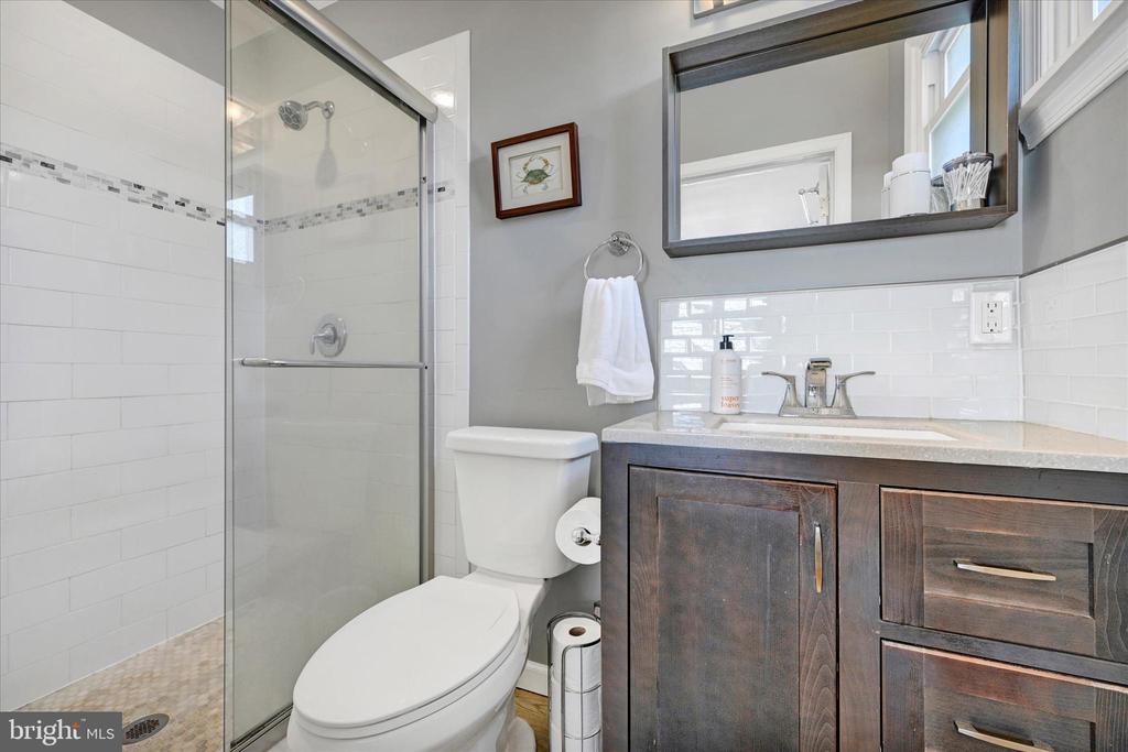 127 Ridgefield Rd