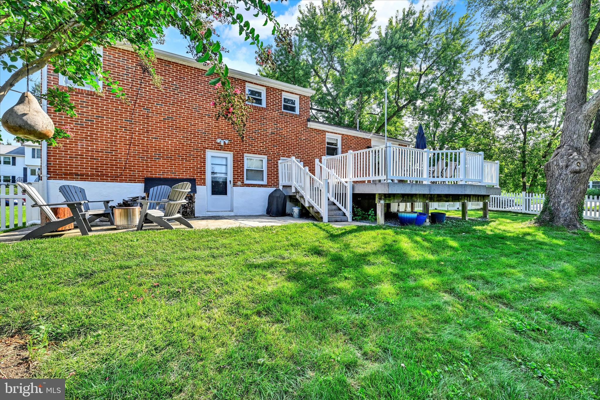 127 Ridgefield Rd