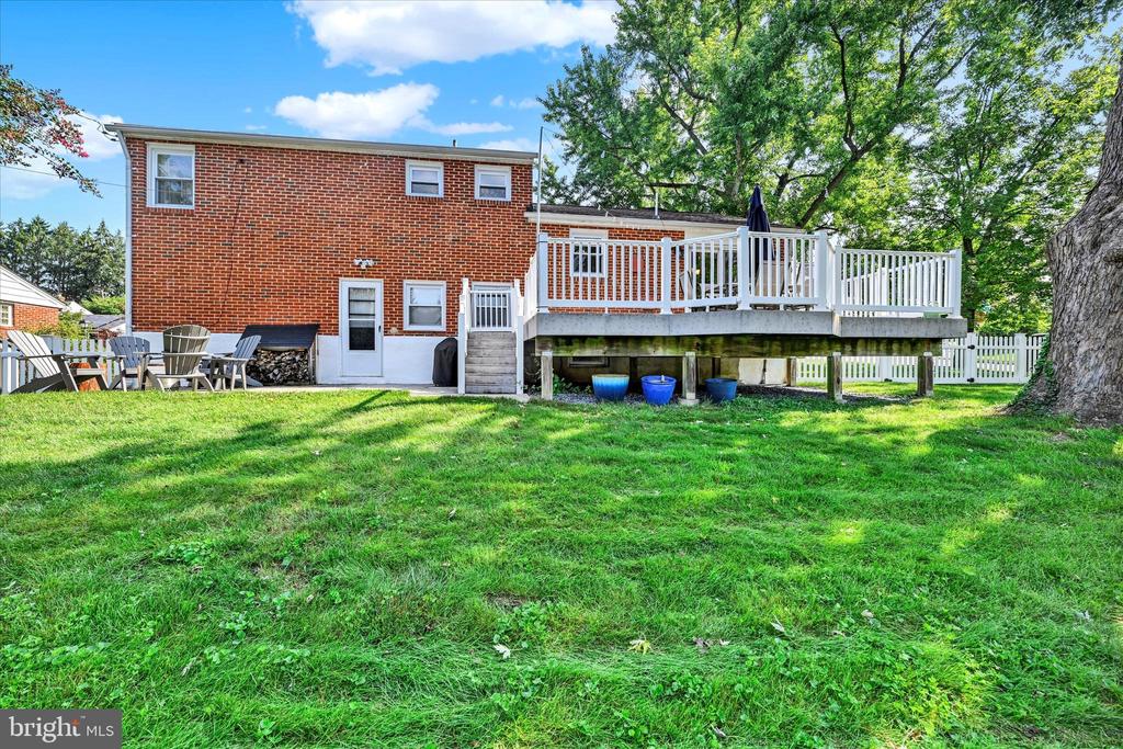 127 Ridgefield Rd