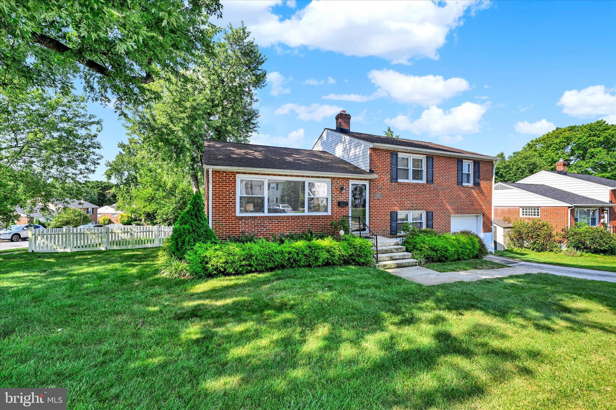 127 Ridgefield Rd