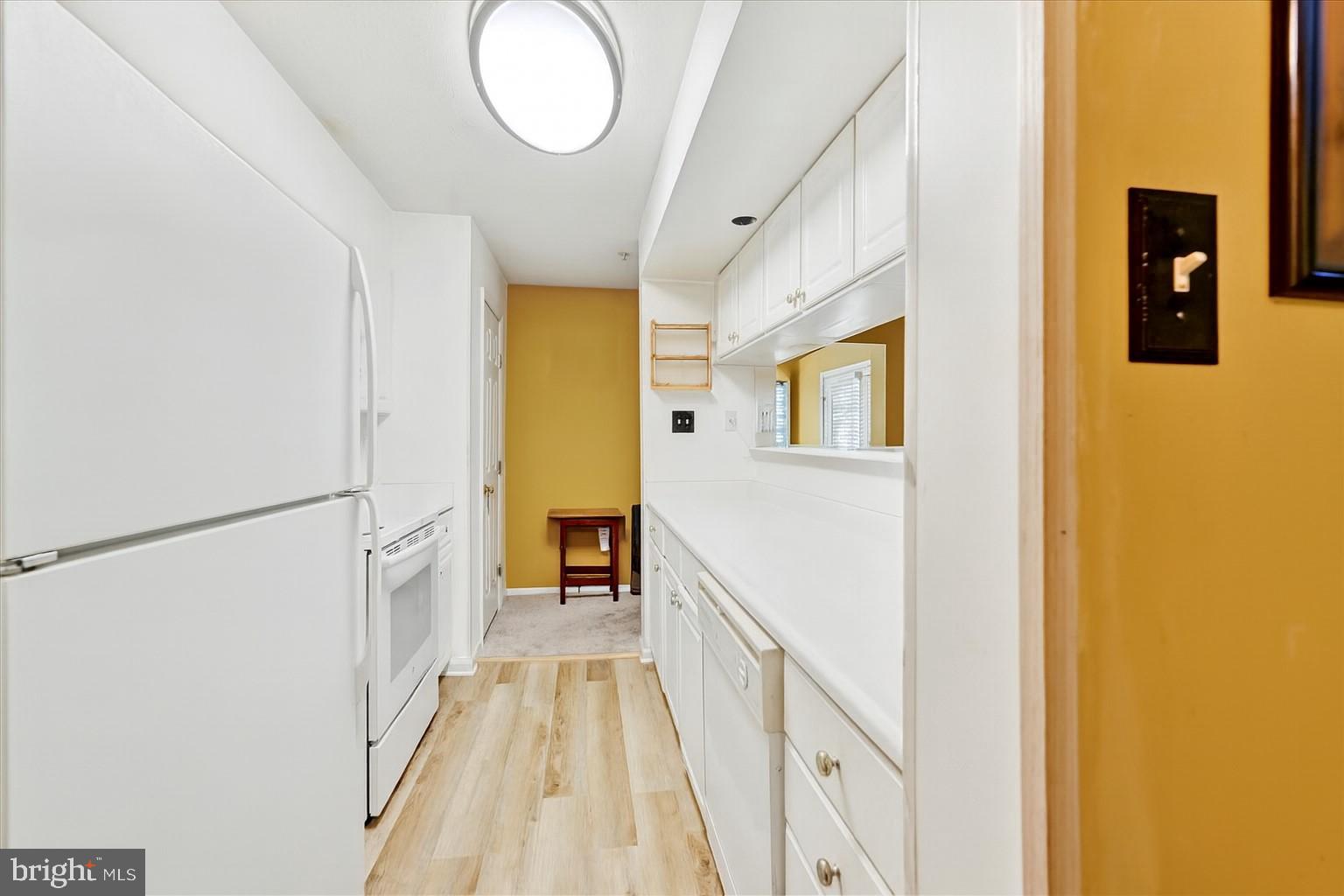 2825 KATEWOOD COURT 6-2825