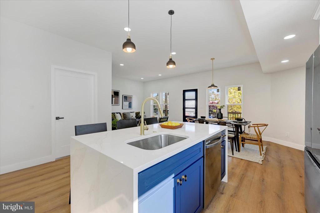 72 N PROSPECT AVENUE