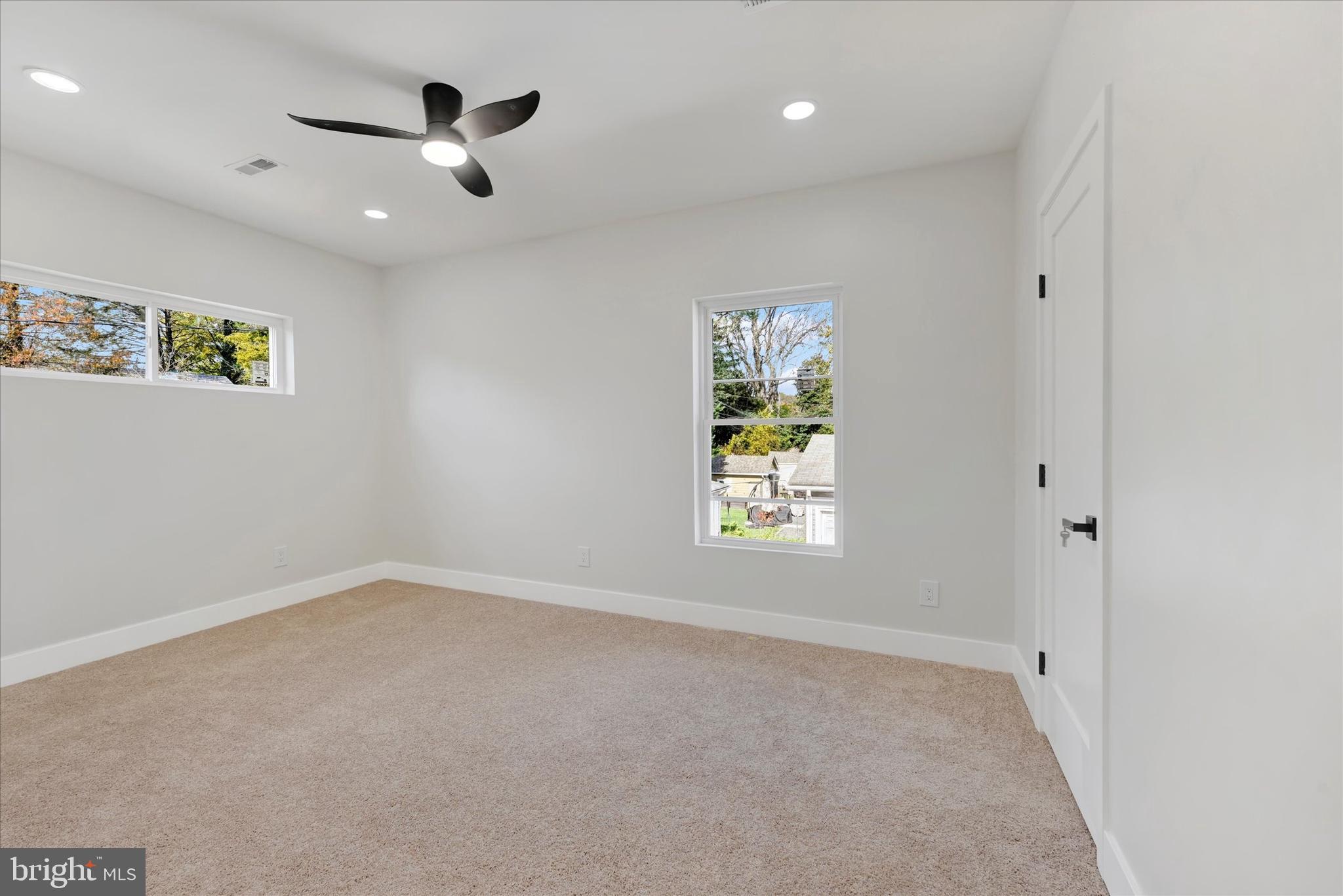 72 N PROSPECT AVENUE