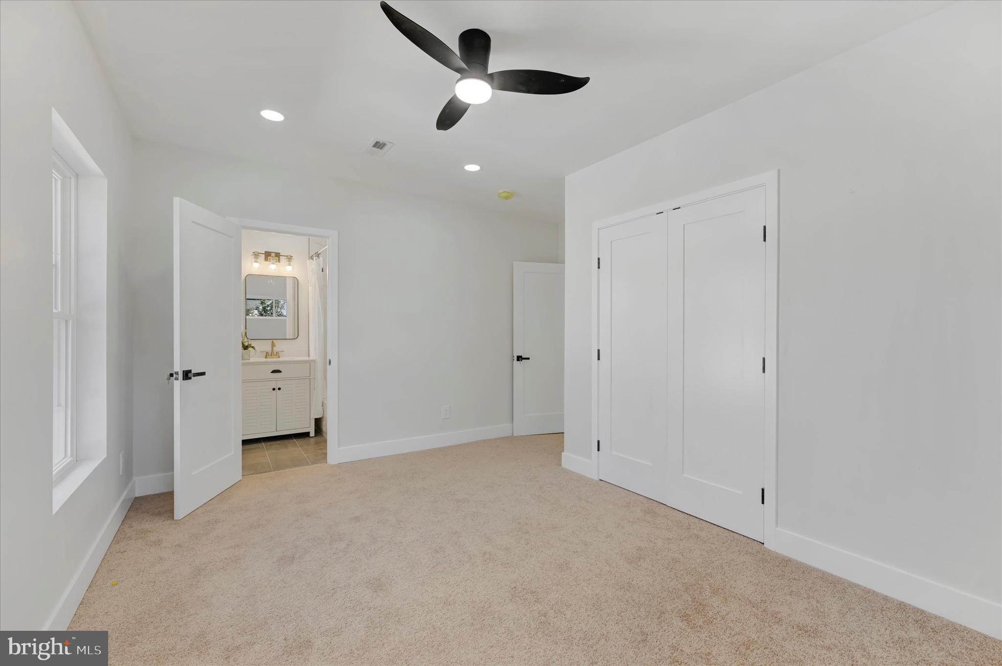 72 N PROSPECT AVENUE