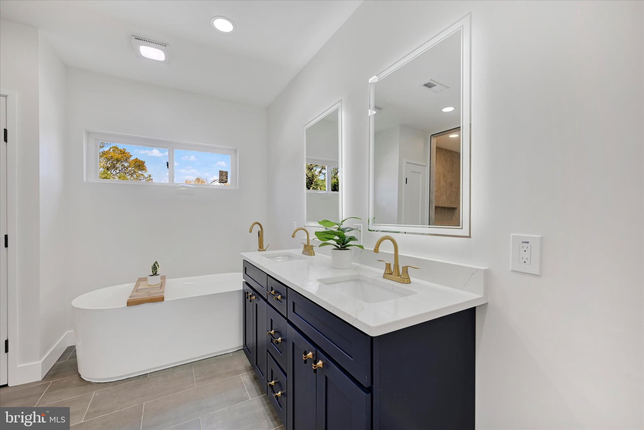 72 N PROSPECT AVENUE