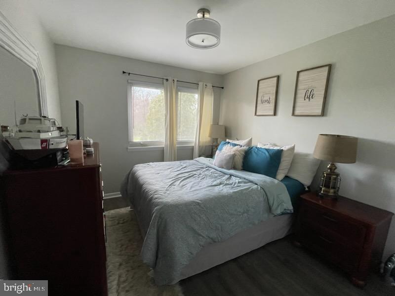 42 KING HENRY CIRCLE 42