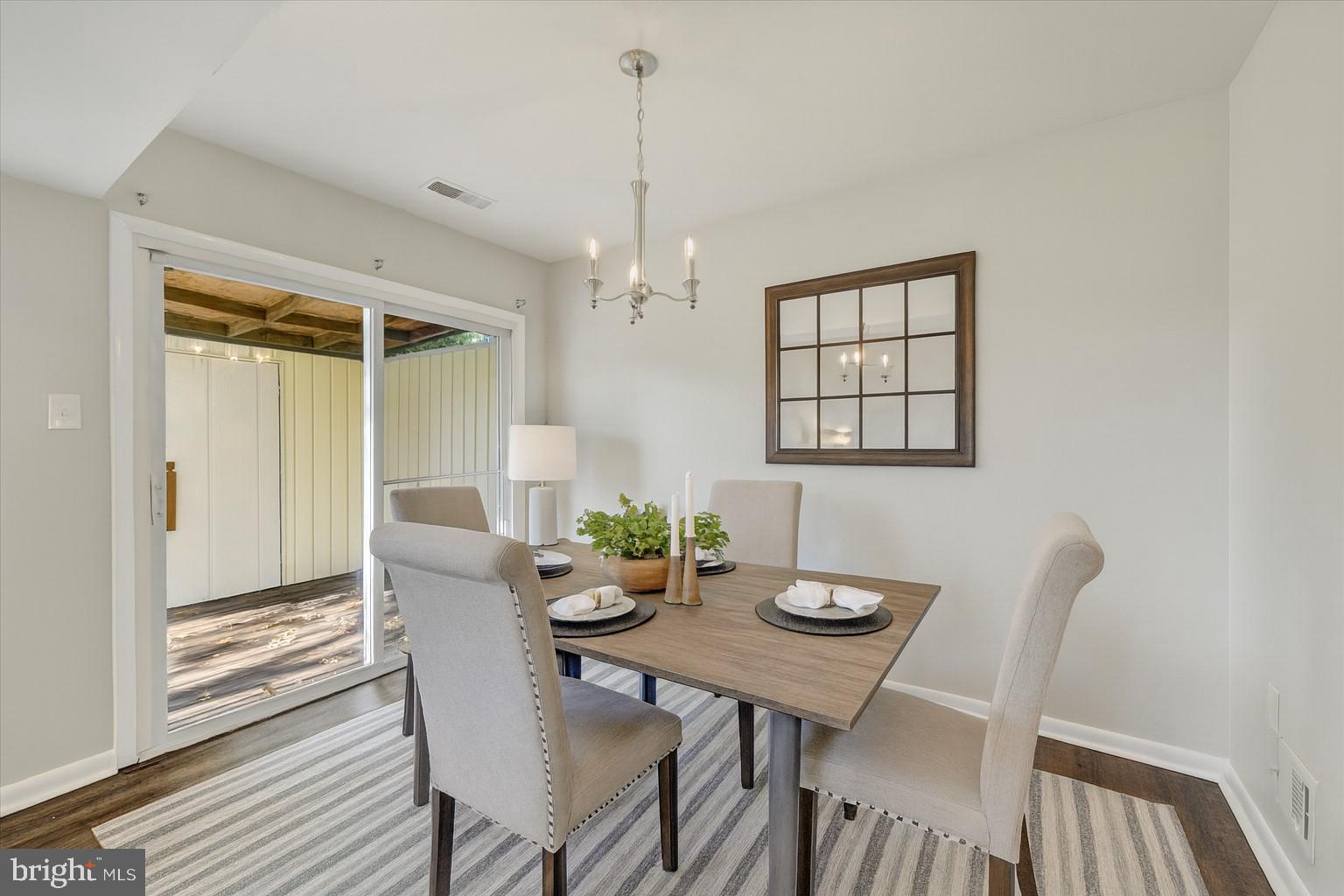 42 KING HENRY CIRCLE 42