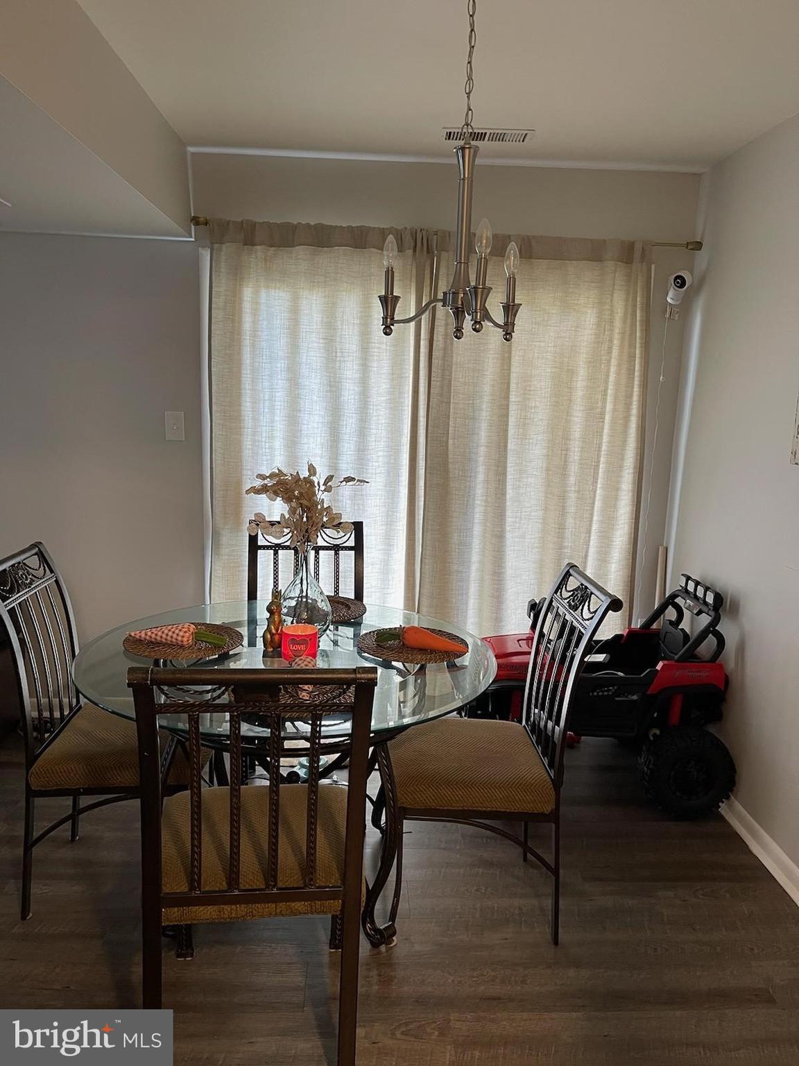 42 KING HENRY CIRCLE 42