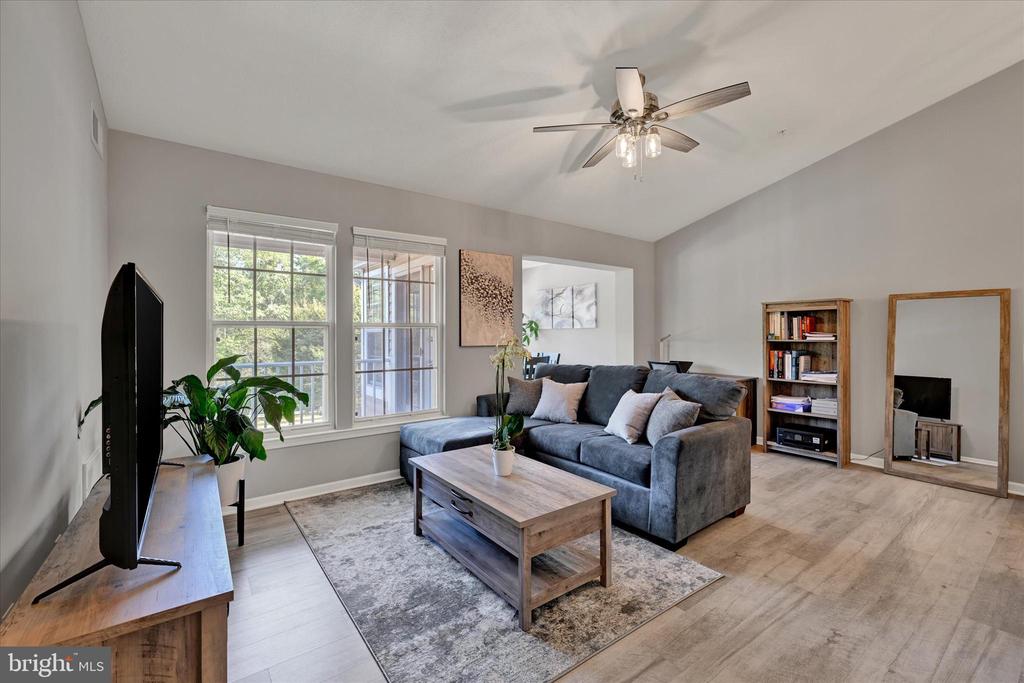 3137 KATEWOOD COURT 3