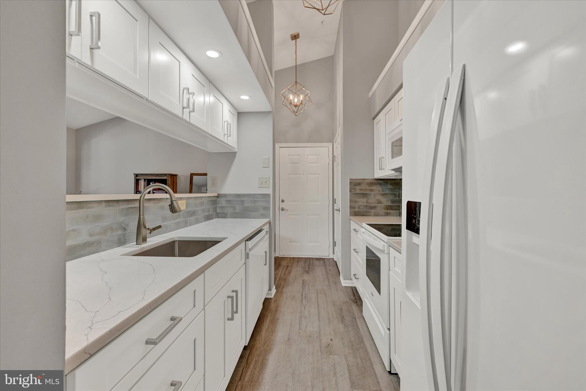 3137 KATEWOOD COURT 3