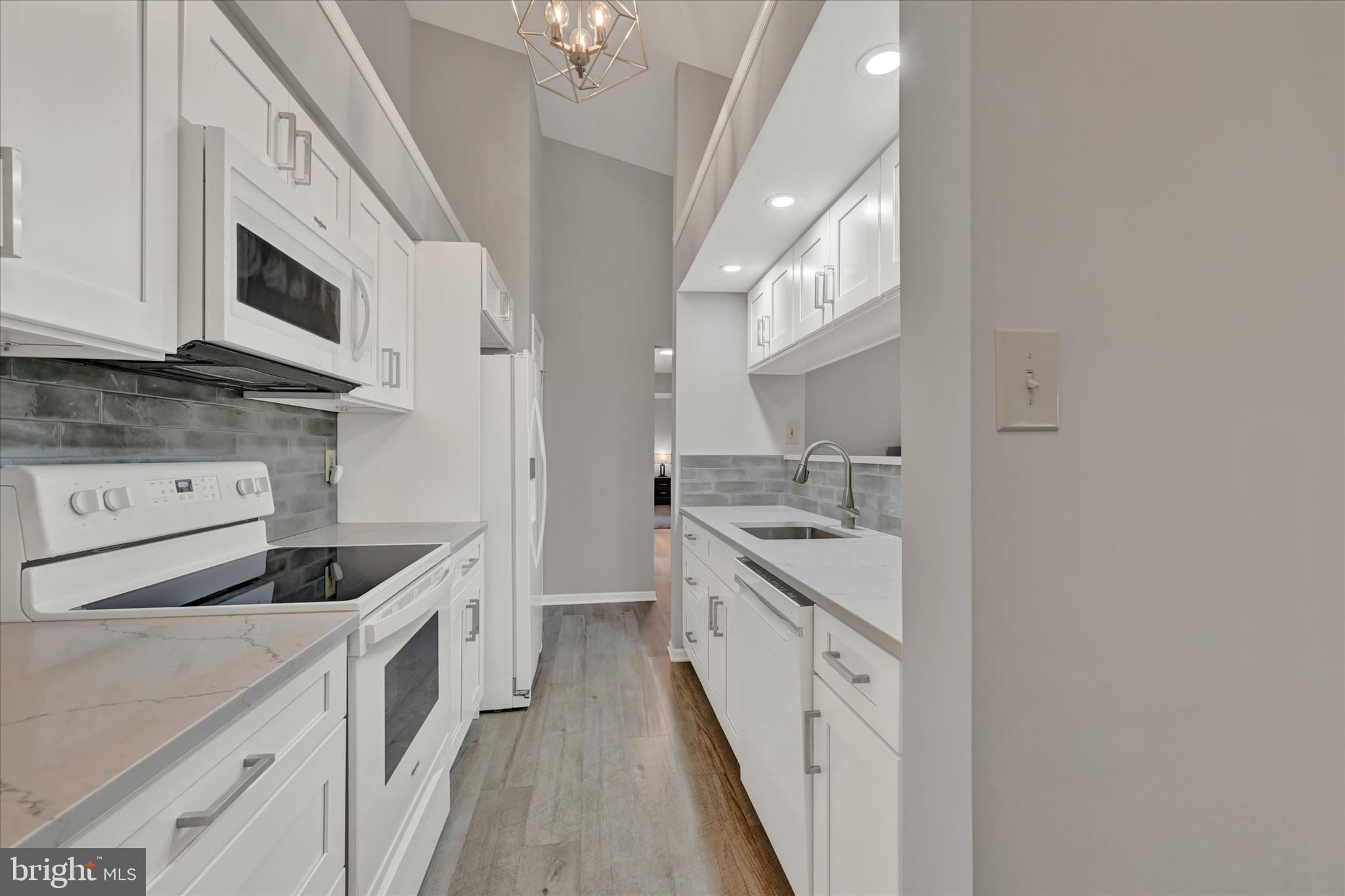 3137 KATEWOOD COURT 3