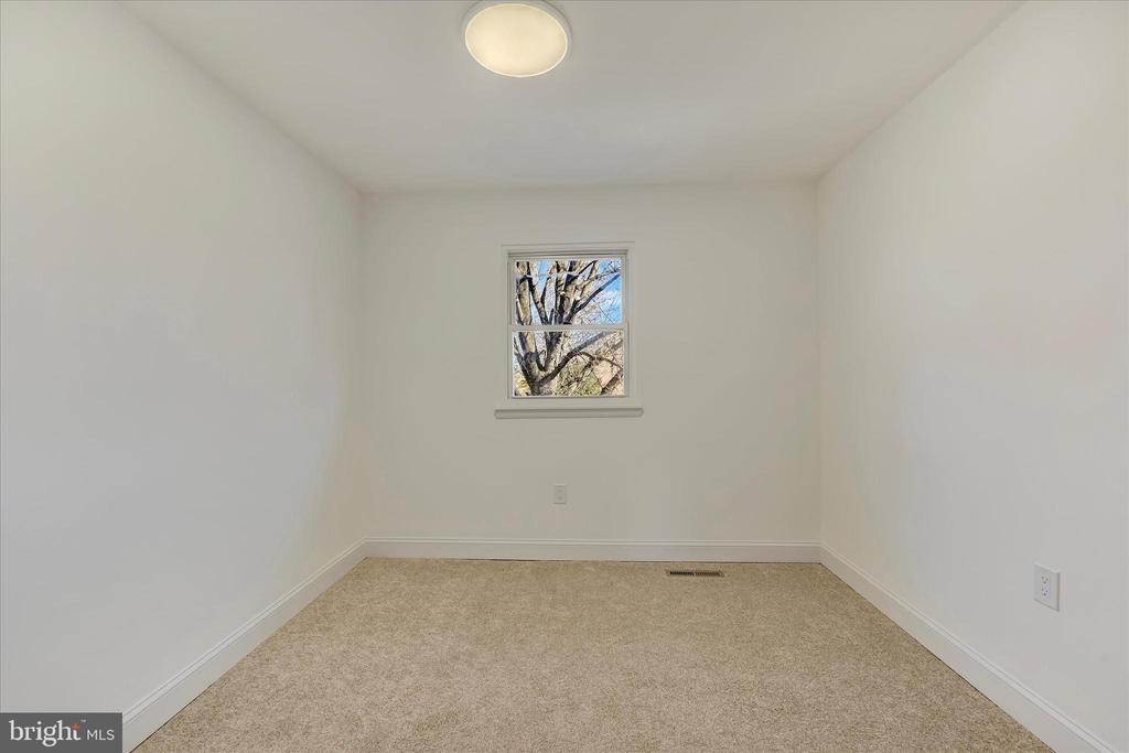 5601 SELFORD ROAD