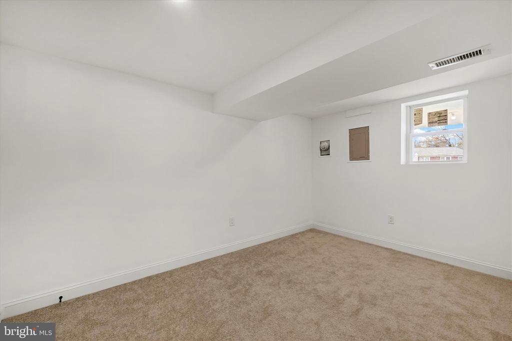 1230 STAMFORD ROAD