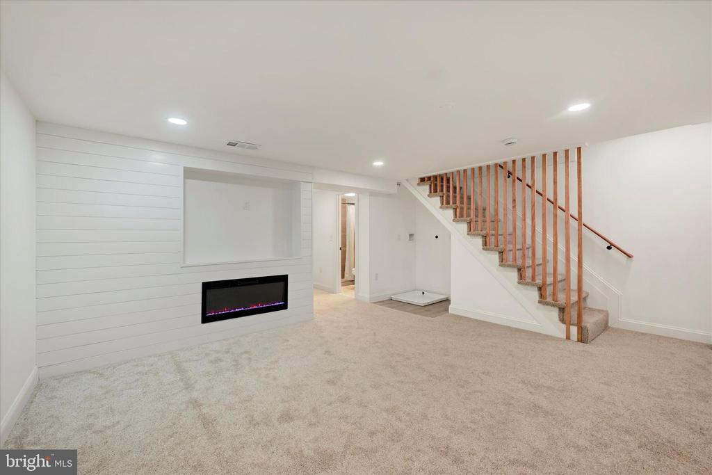 1230 STAMFORD ROAD