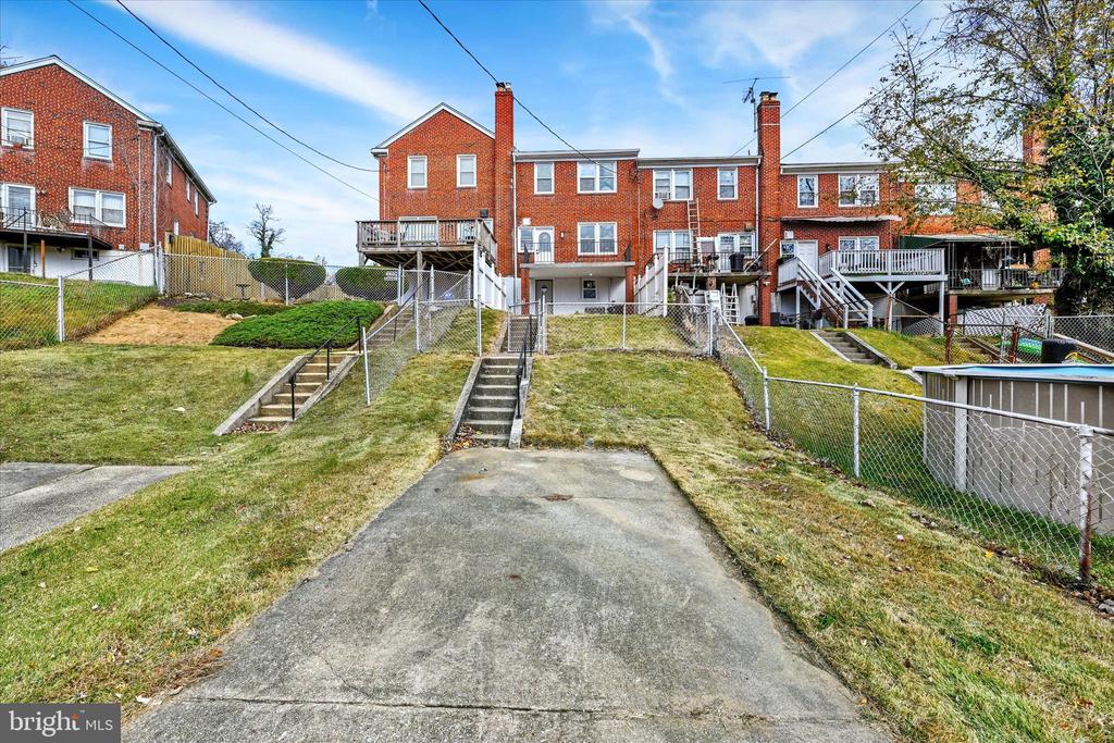1230 STAMFORD ROAD