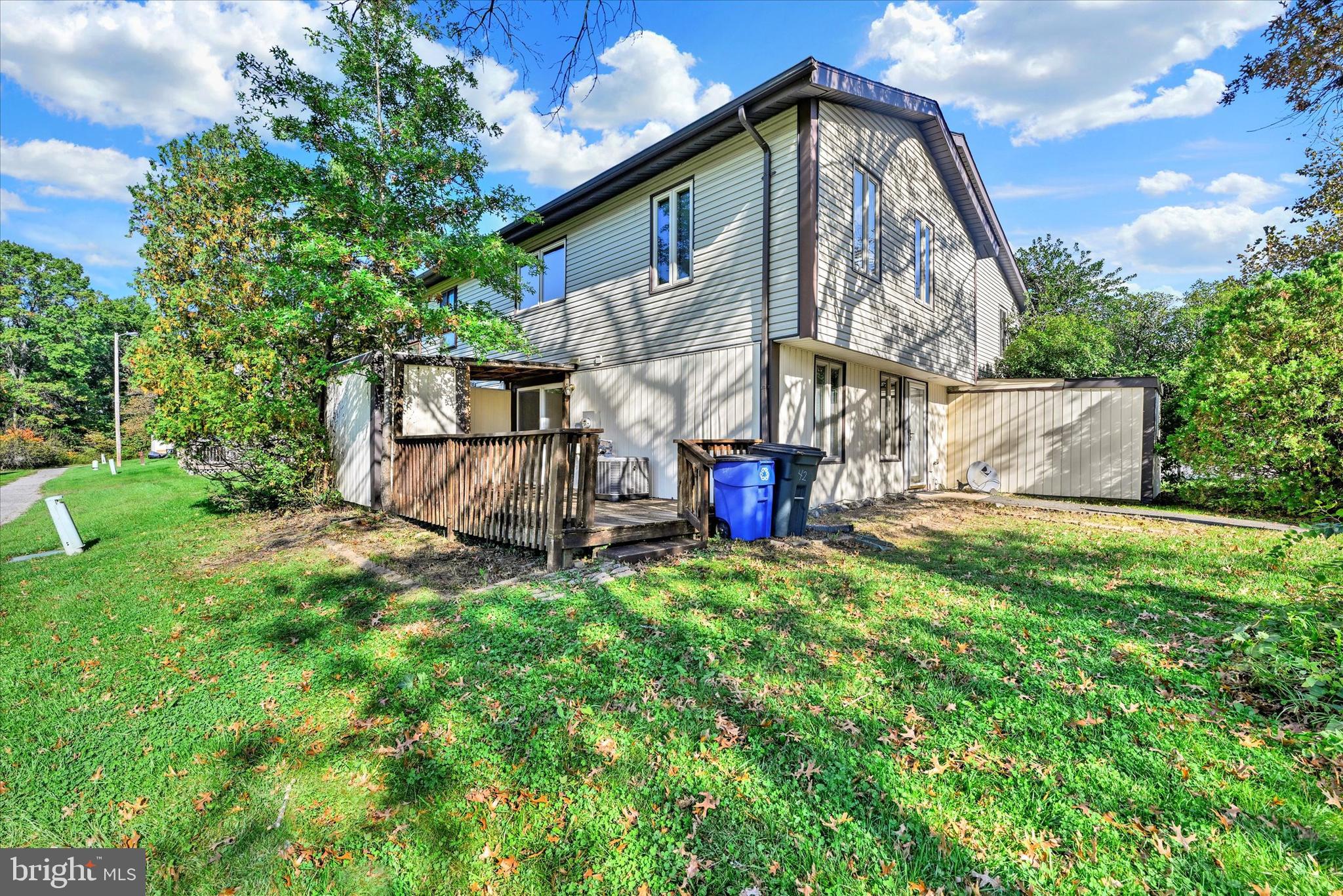 42 KING HENRY CIRCLE 42