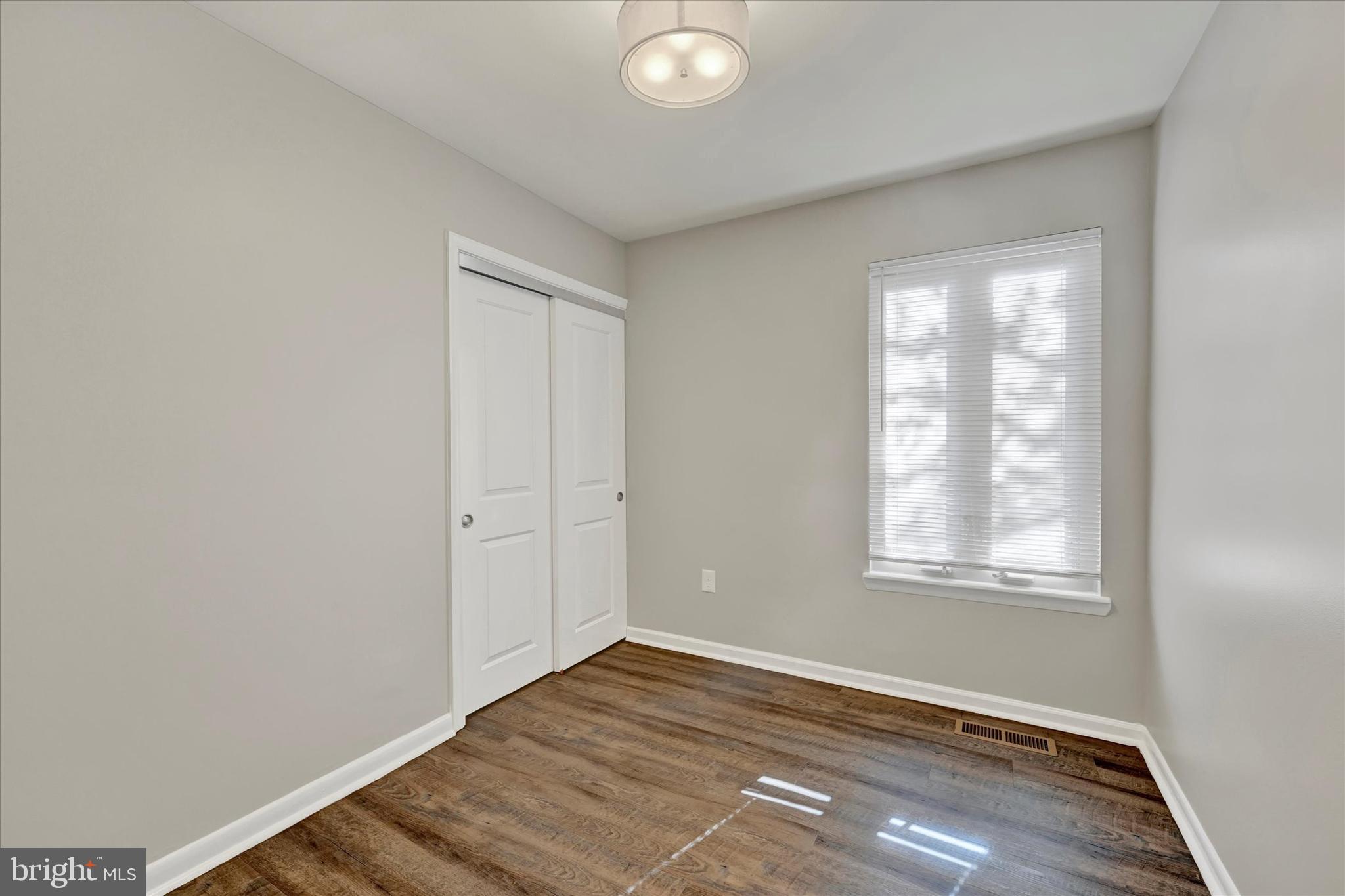 42 KING HENRY CIRCLE 42