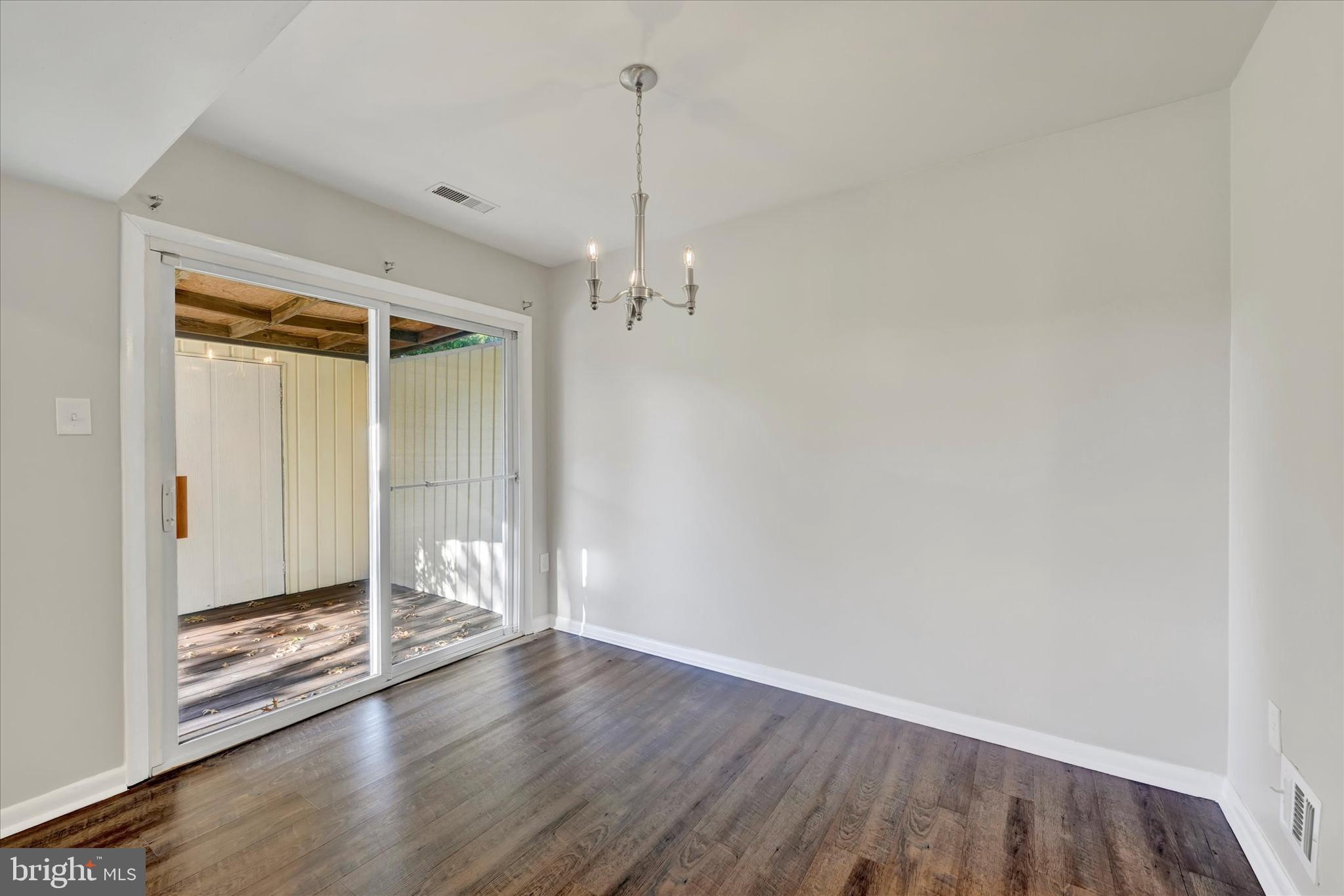 42 KING HENRY CIRCLE 42