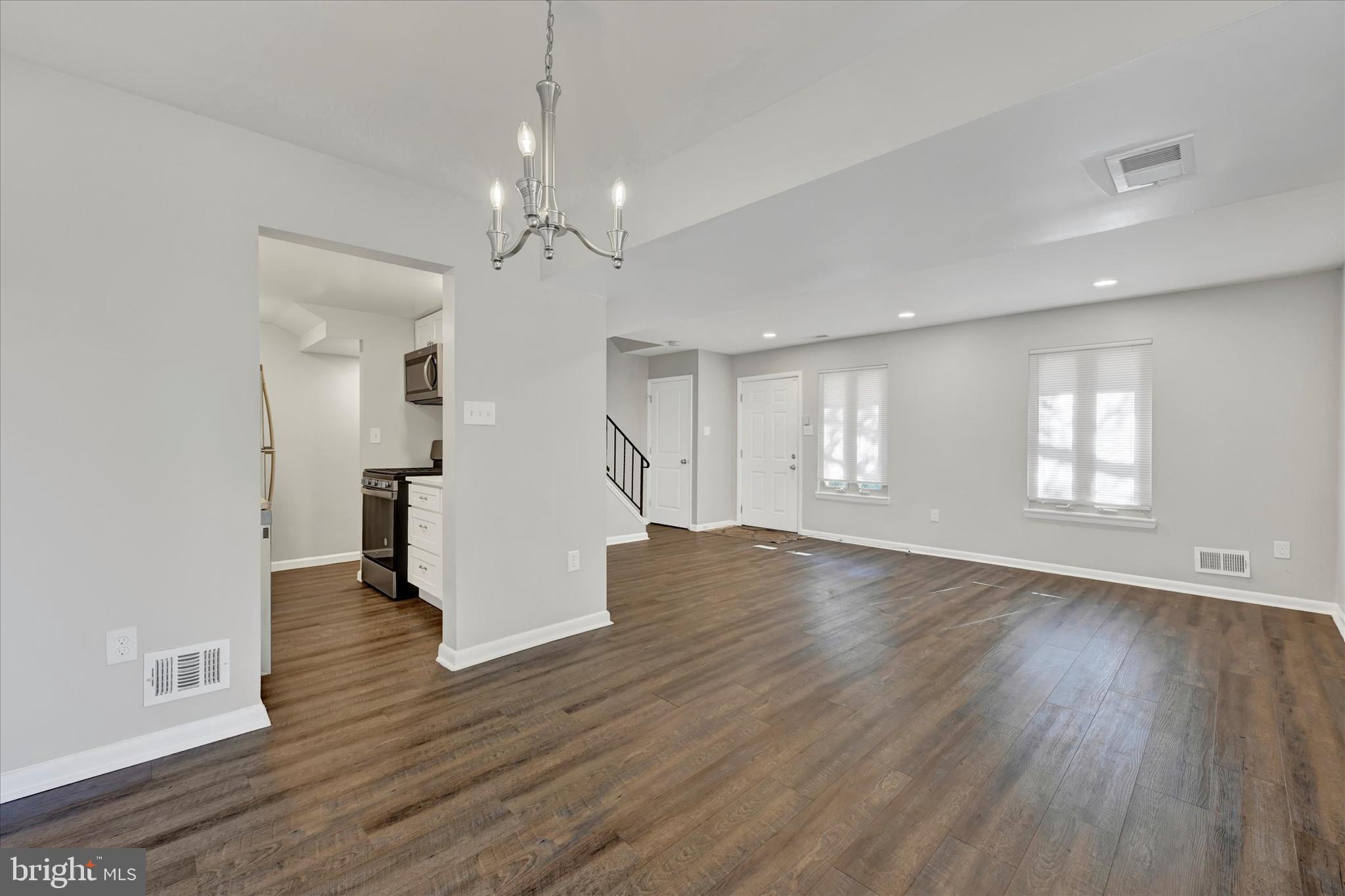 42 KING HENRY CIRCLE 42