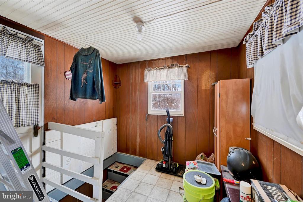1726 BROOKS ROAD