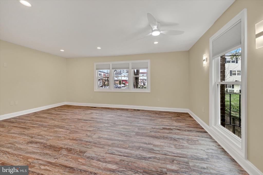 10 SHARROW COURT