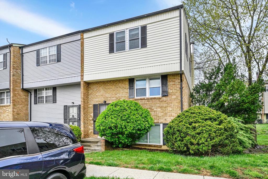 10 SHARROW COURT