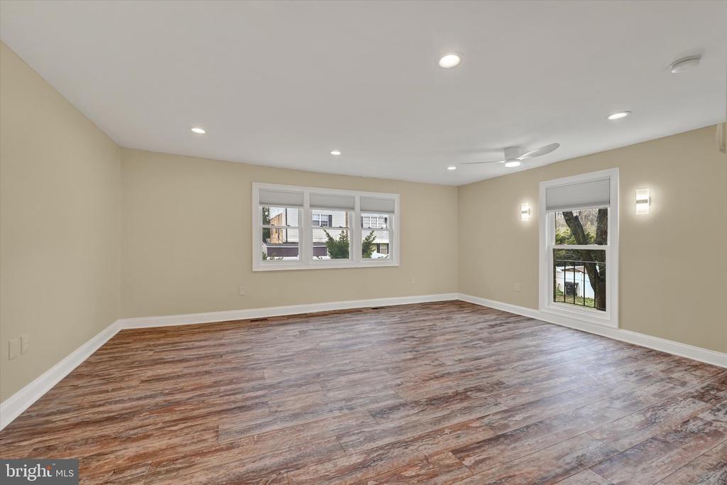 10 SHARROW COURT