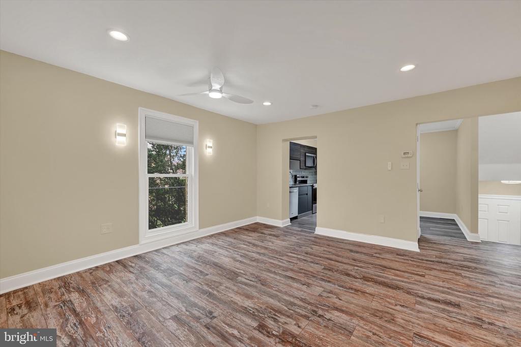 10 SHARROW COURT