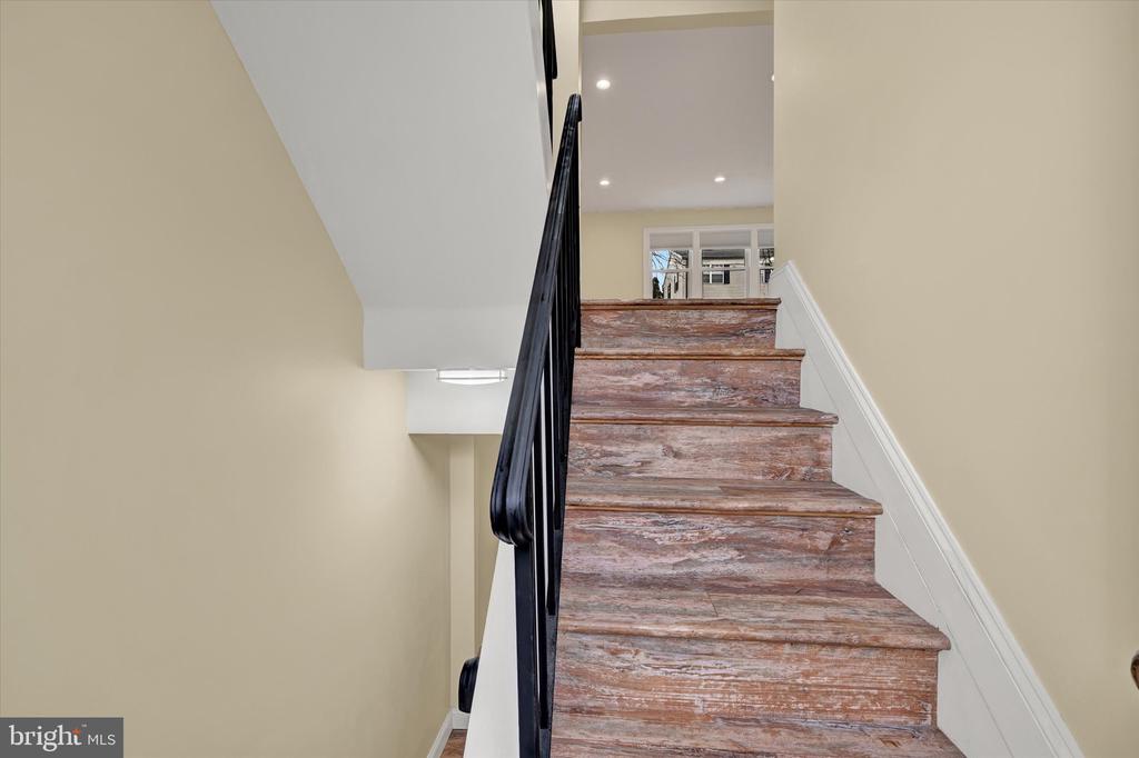 10 SHARROW COURT