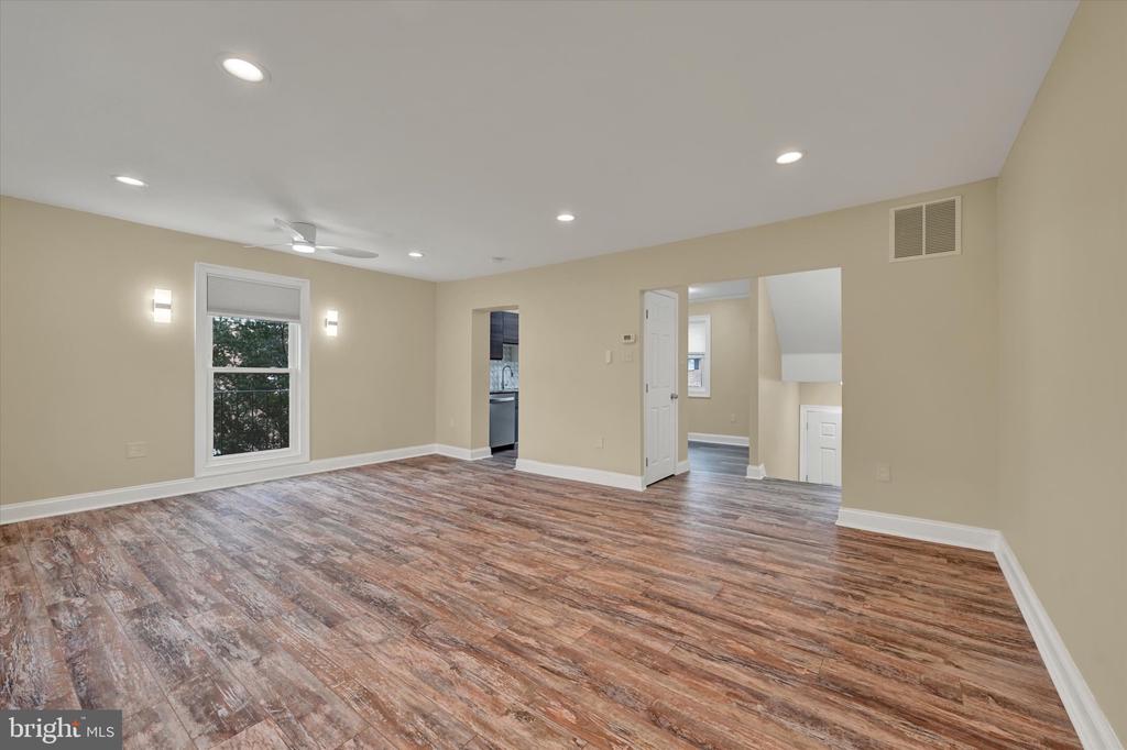 10 SHARROW COURT