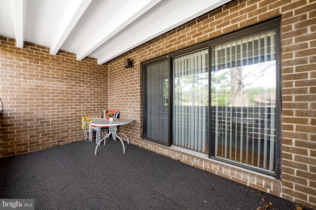 4 CANDLEMAKER COURT 306
