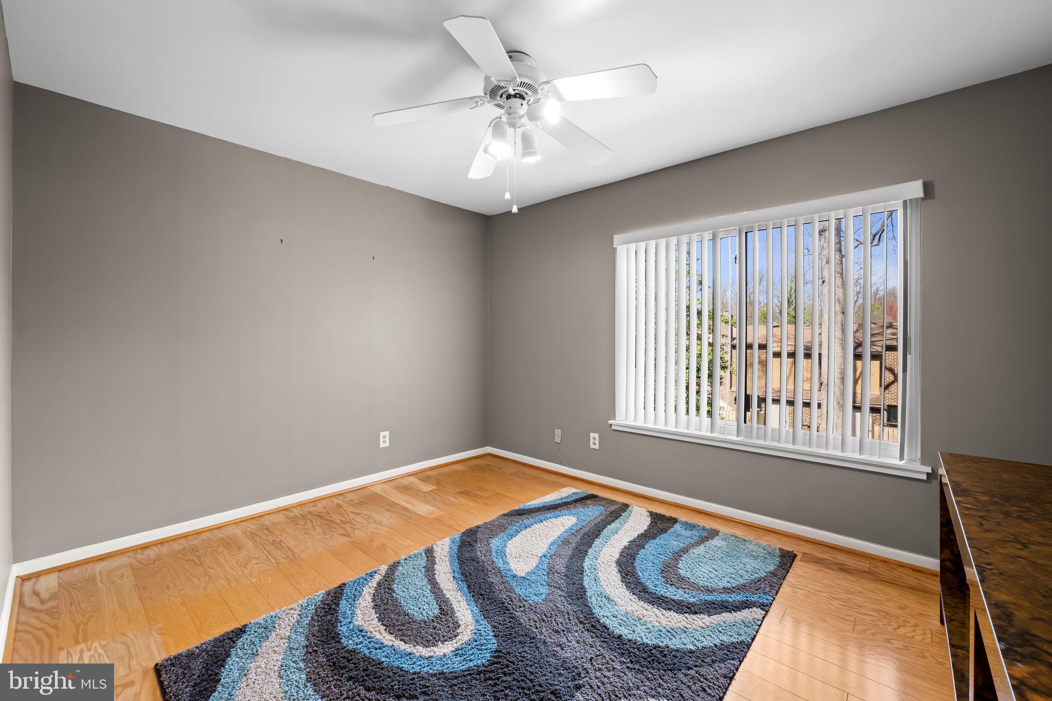 4 CANDLEMAKER COURT 306