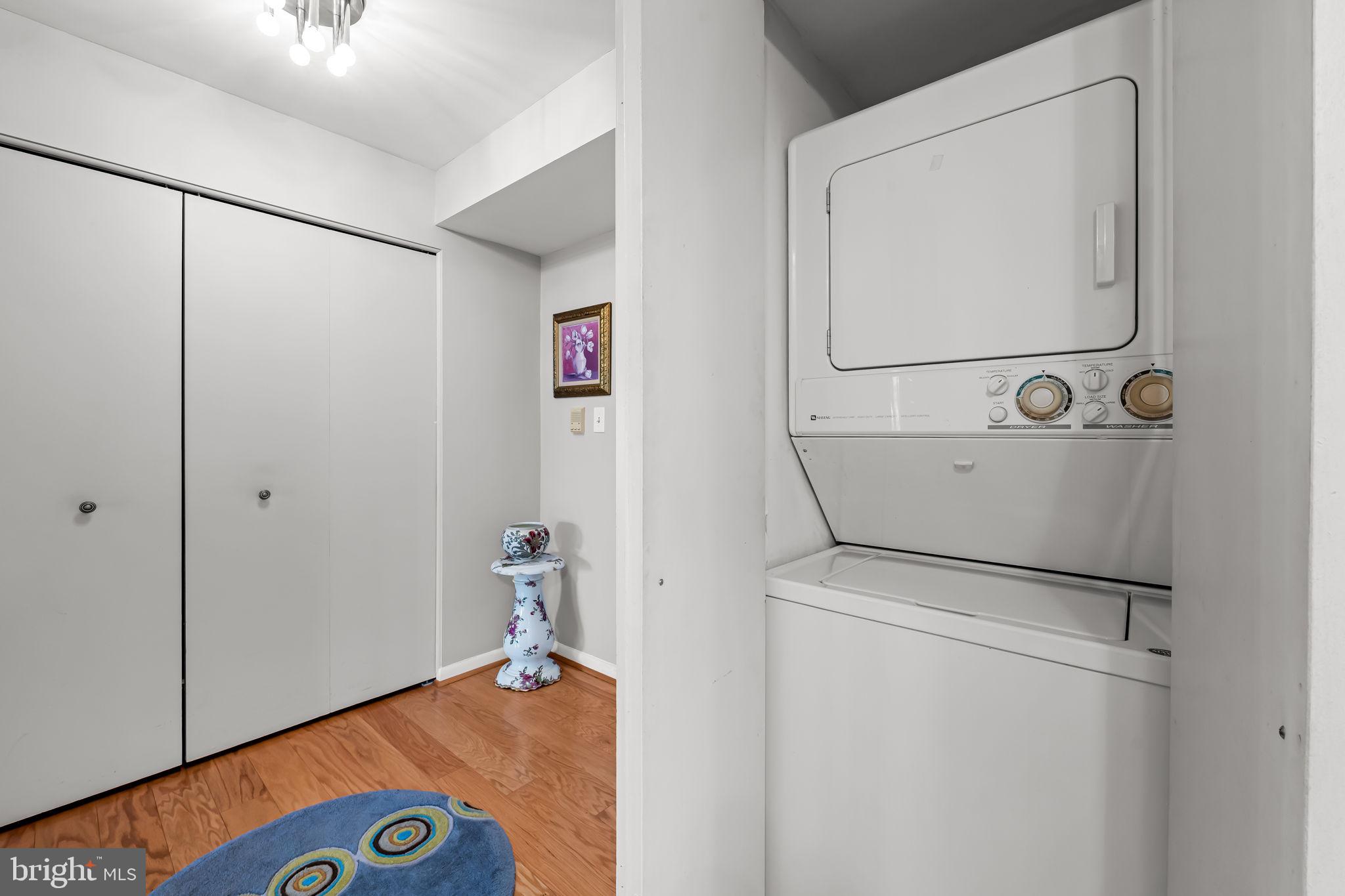 4 CANDLEMAKER COURT 306