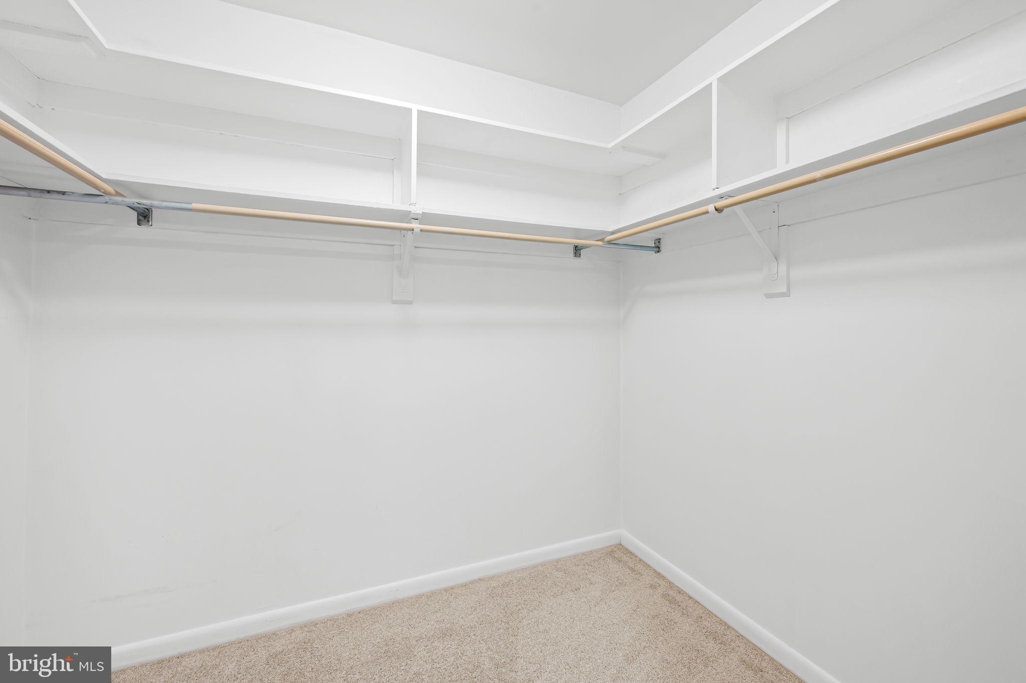 4 CANDLEMAKER COURT 306