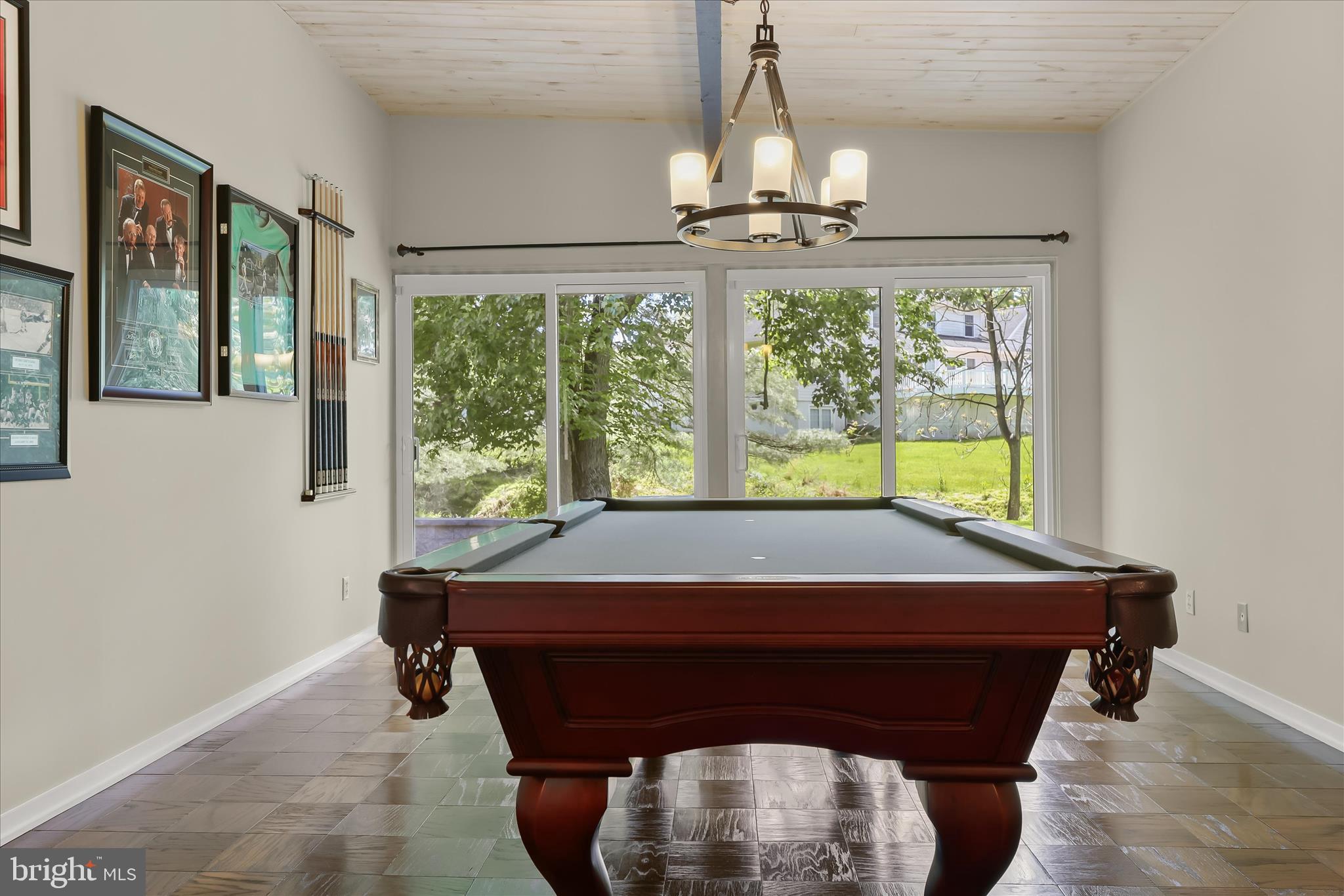 5 STONE HOLLOW COURT