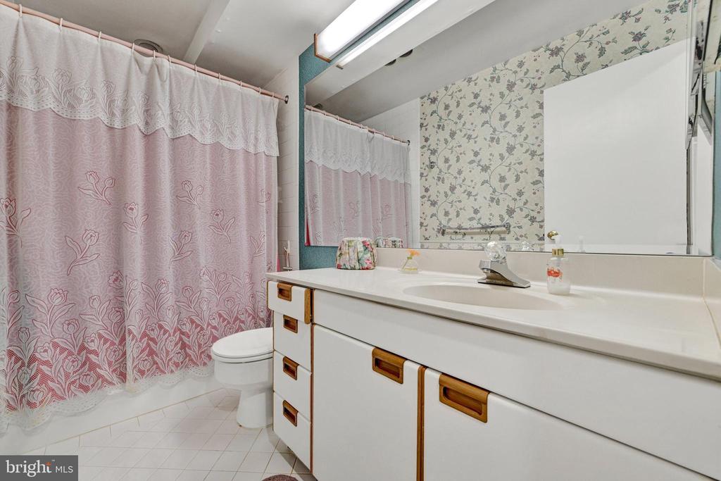 2217 WOODBOX LANE A 2217A