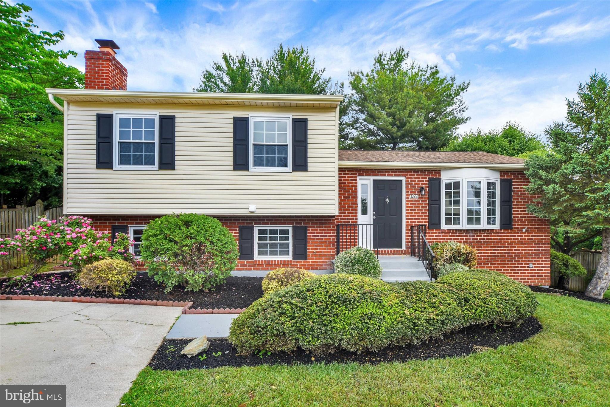 3808 PERRYHURST PLACE