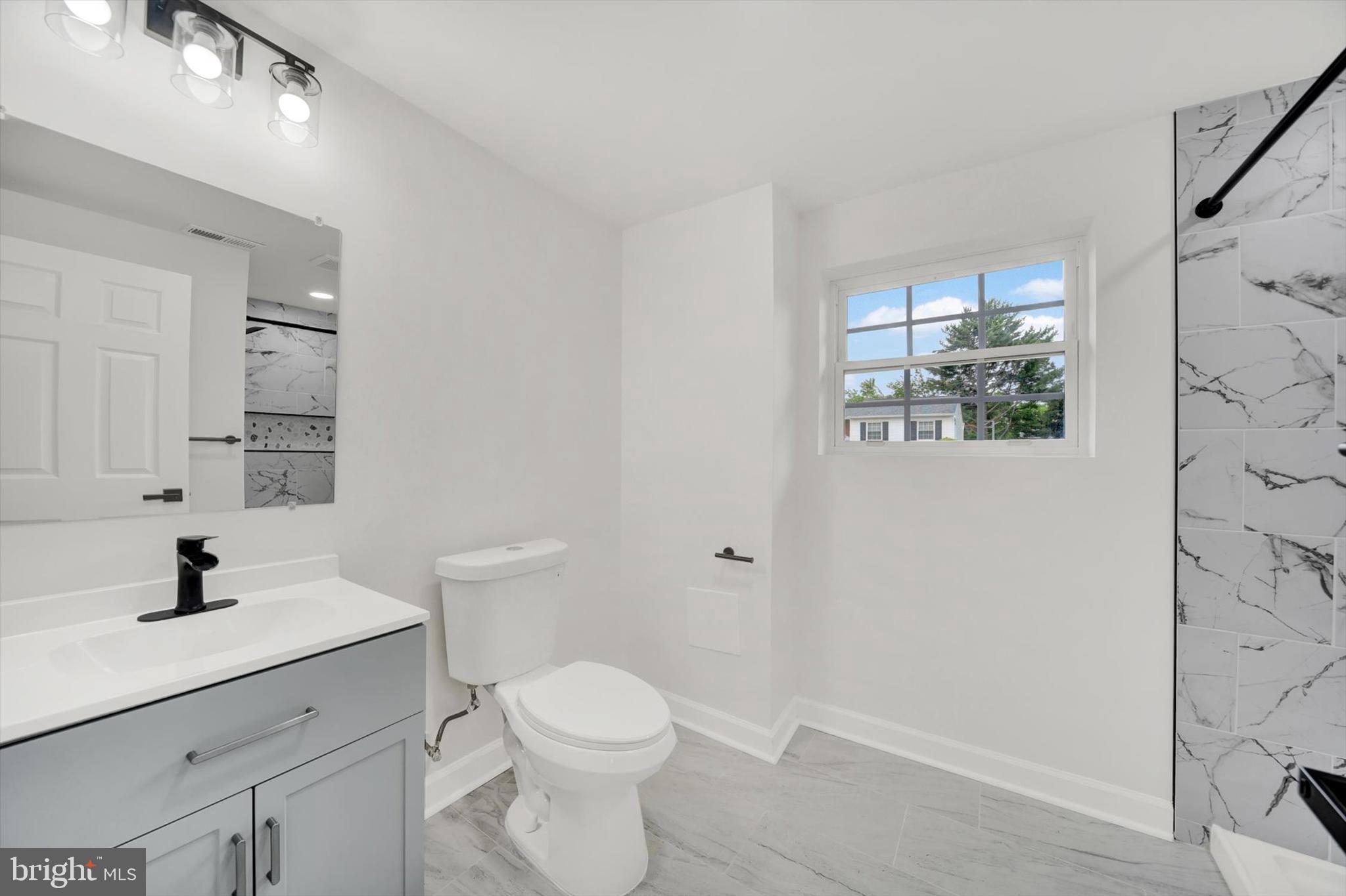 3808 PERRYHURST PLACE
