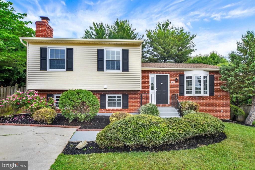 3808 PERRYHURST PLACE