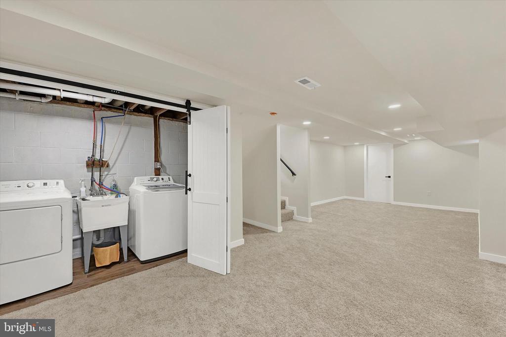 3417 MERLE DRIVE