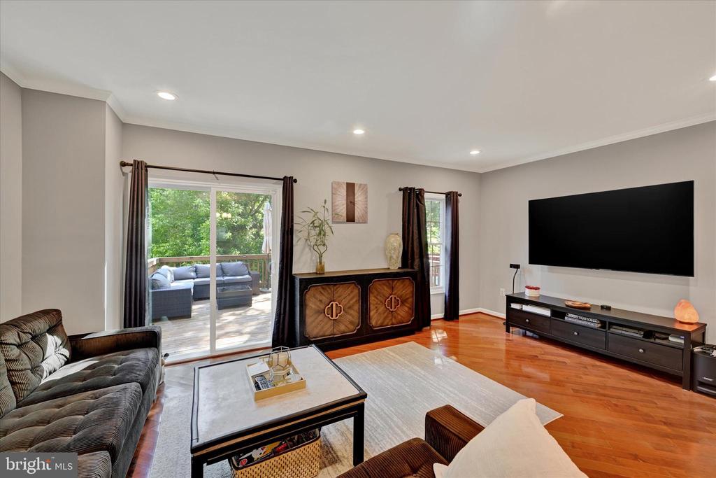 22 GREENSHIRE LANE