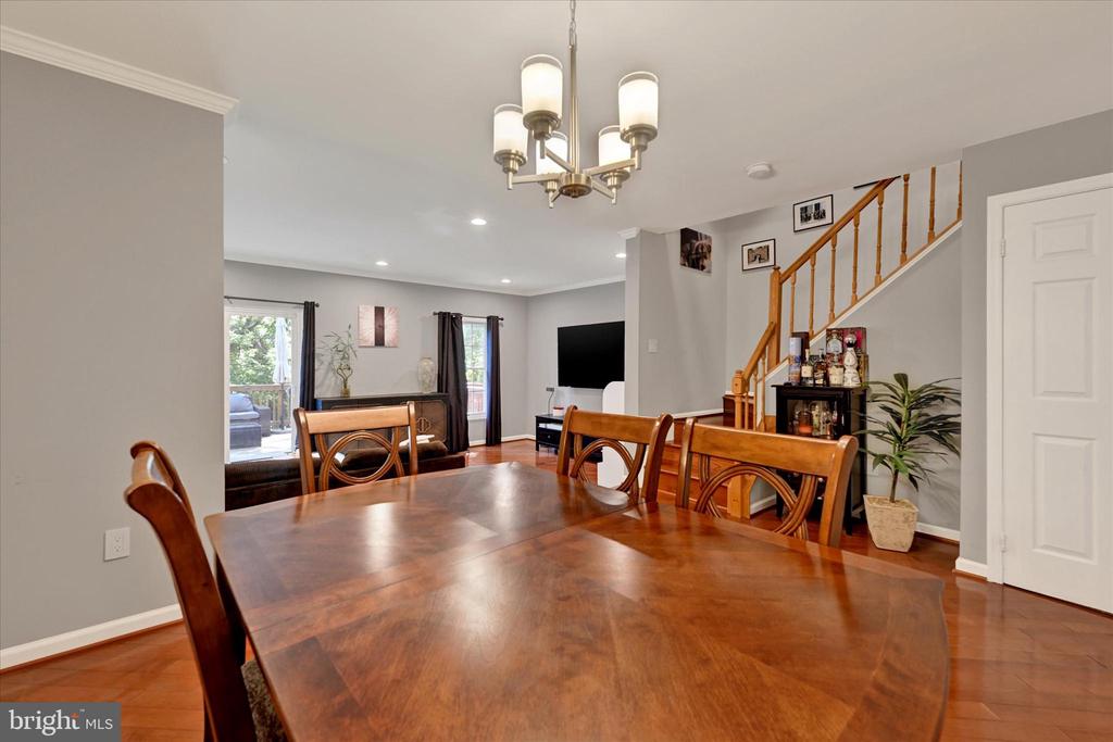 22 GREENSHIRE LANE