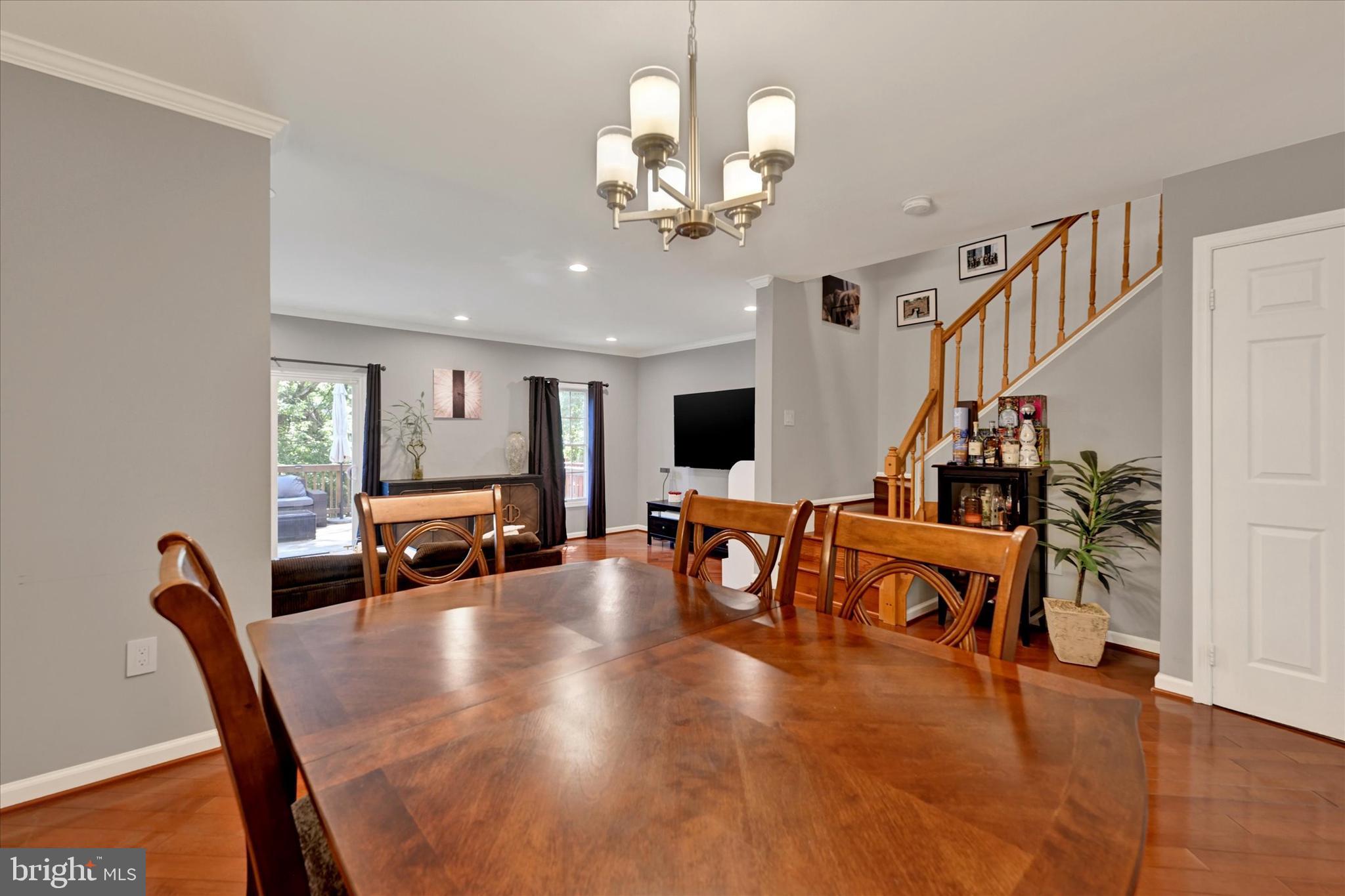 22 GREENSHIRE LANE