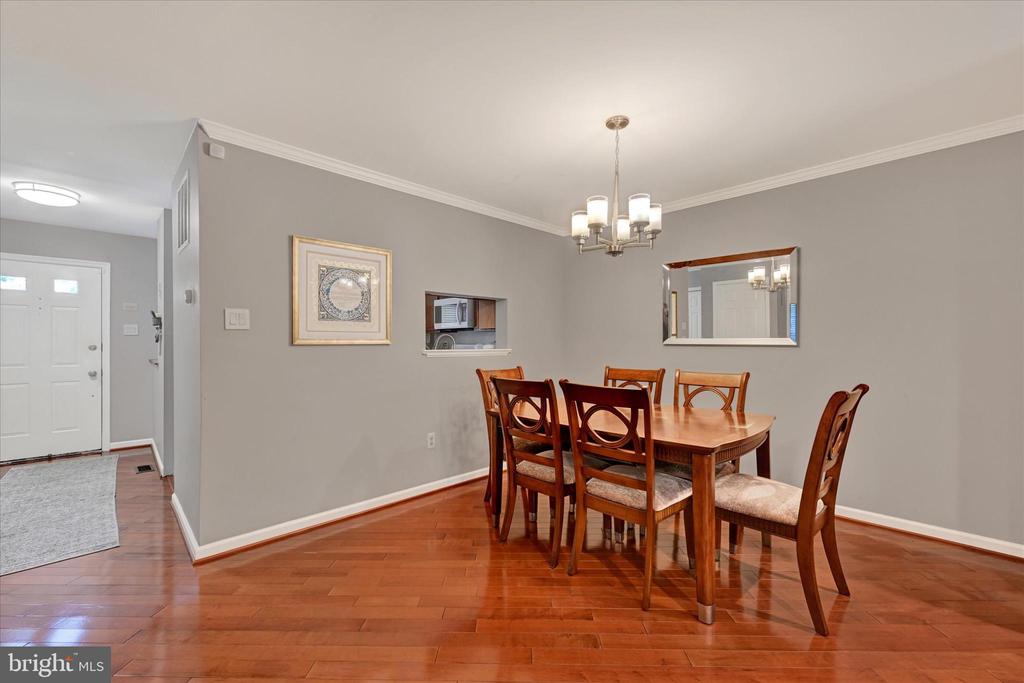 22 GREENSHIRE LANE