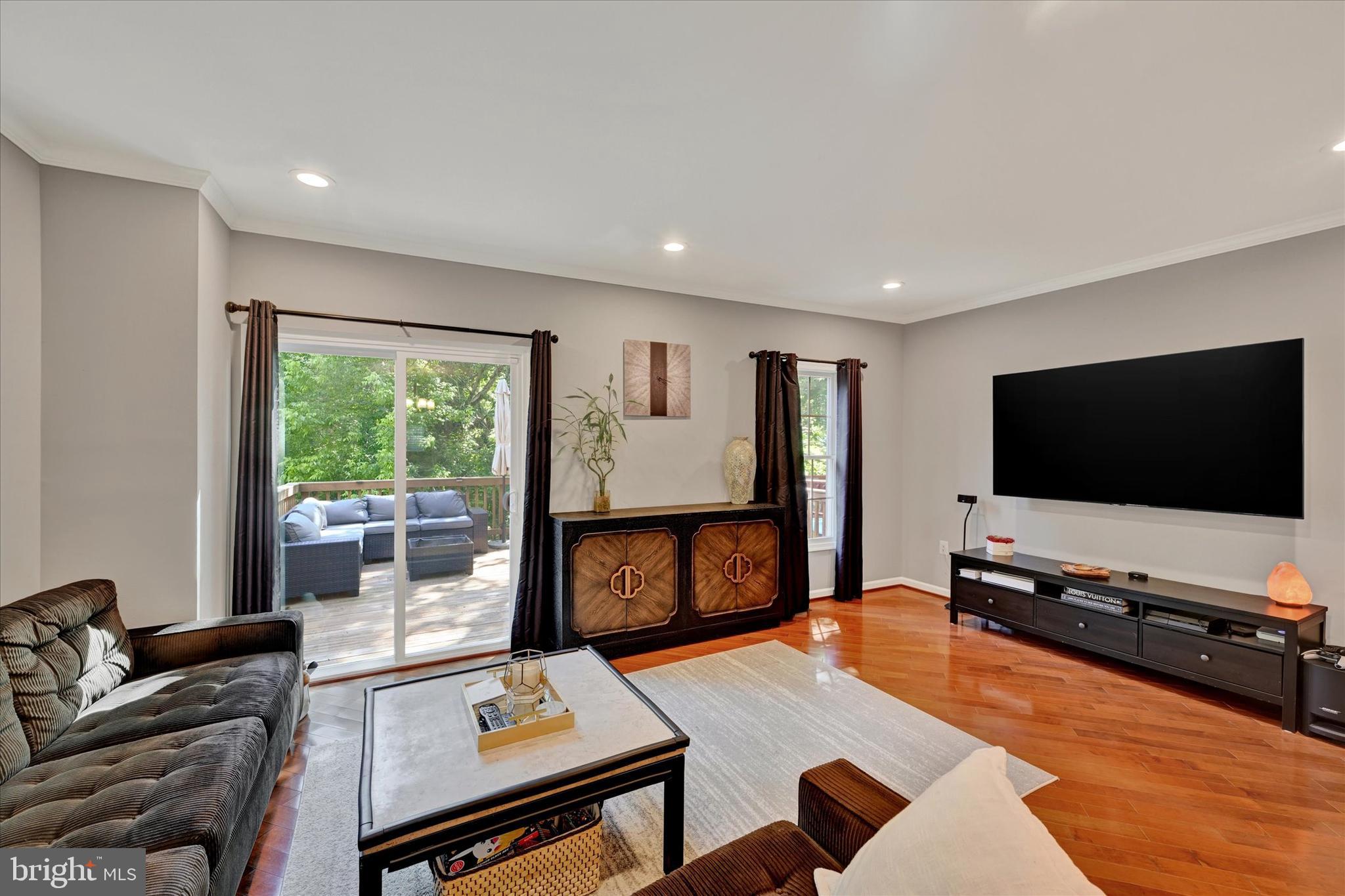 22 GREENSHIRE LANE