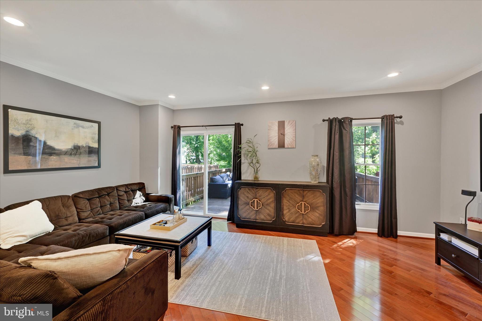 22 GREENSHIRE LANE