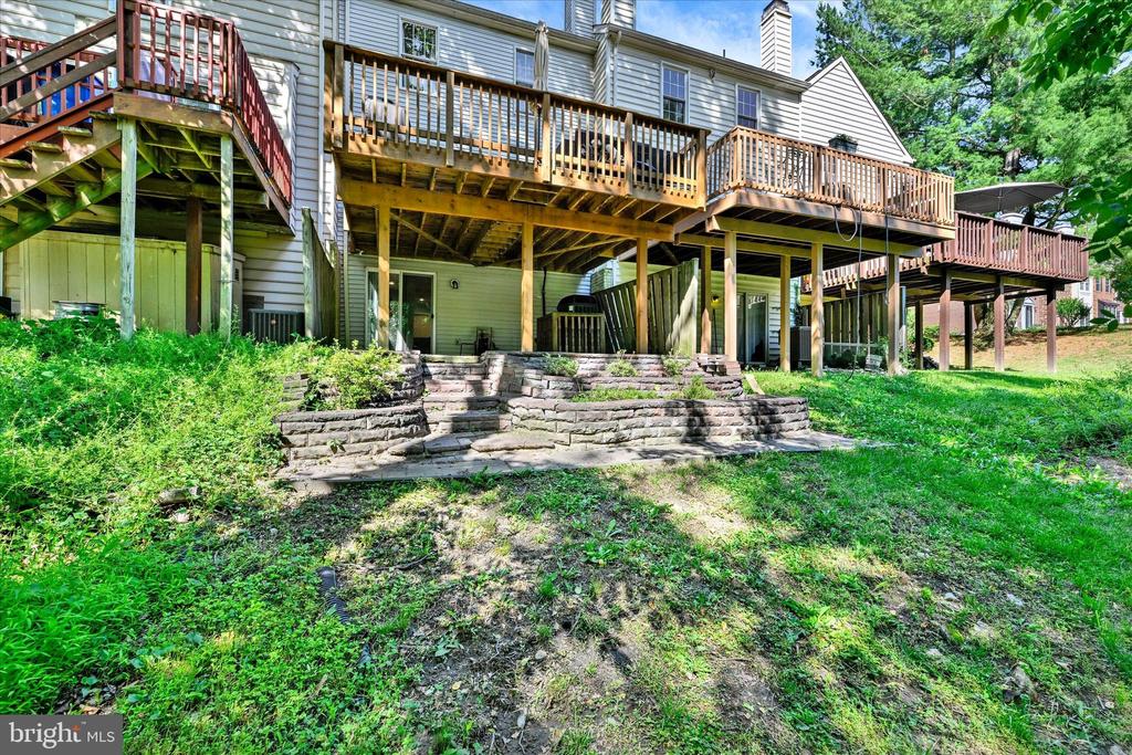 22 GREENSHIRE LANE